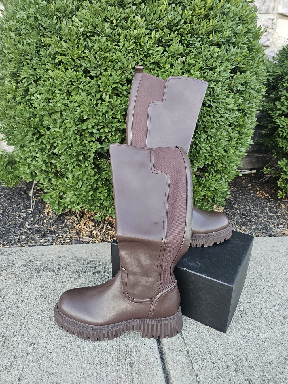 Brown Women’s Knee-High Lug Sole Boots